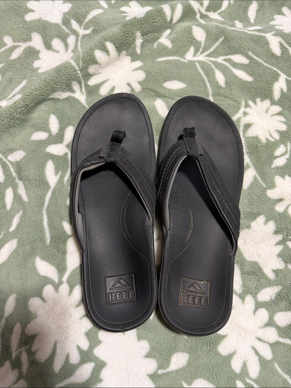 Reef Men’s Black Thong Flip Flop Sandals